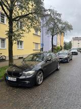 BMW 325i - - BMW 325 in München