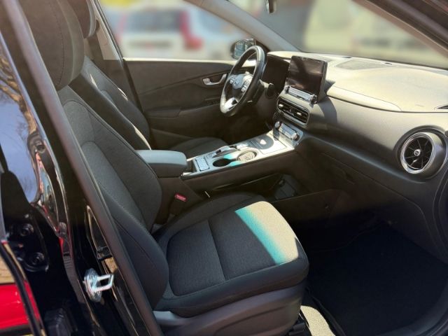 Fahrzeugabbildung Hyundai KONA Edition 30+ Elektro 2WD +KLIMA+NAVI+PDC+UVM