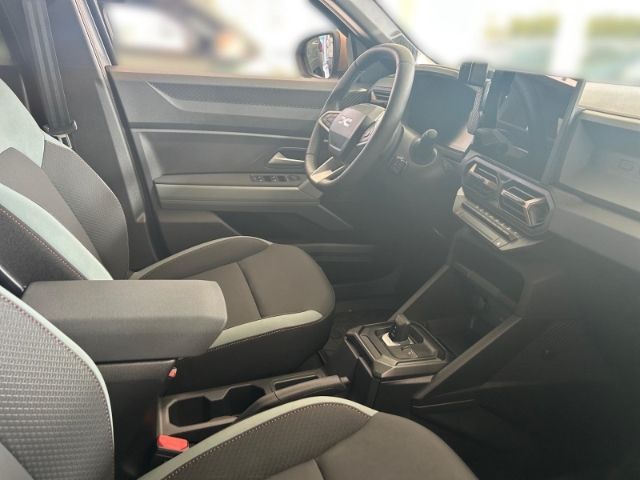 Fahrzeugabbildung Dacia Duster Extreme 1.6 Hybrid 140HP AT SHZ Digitales