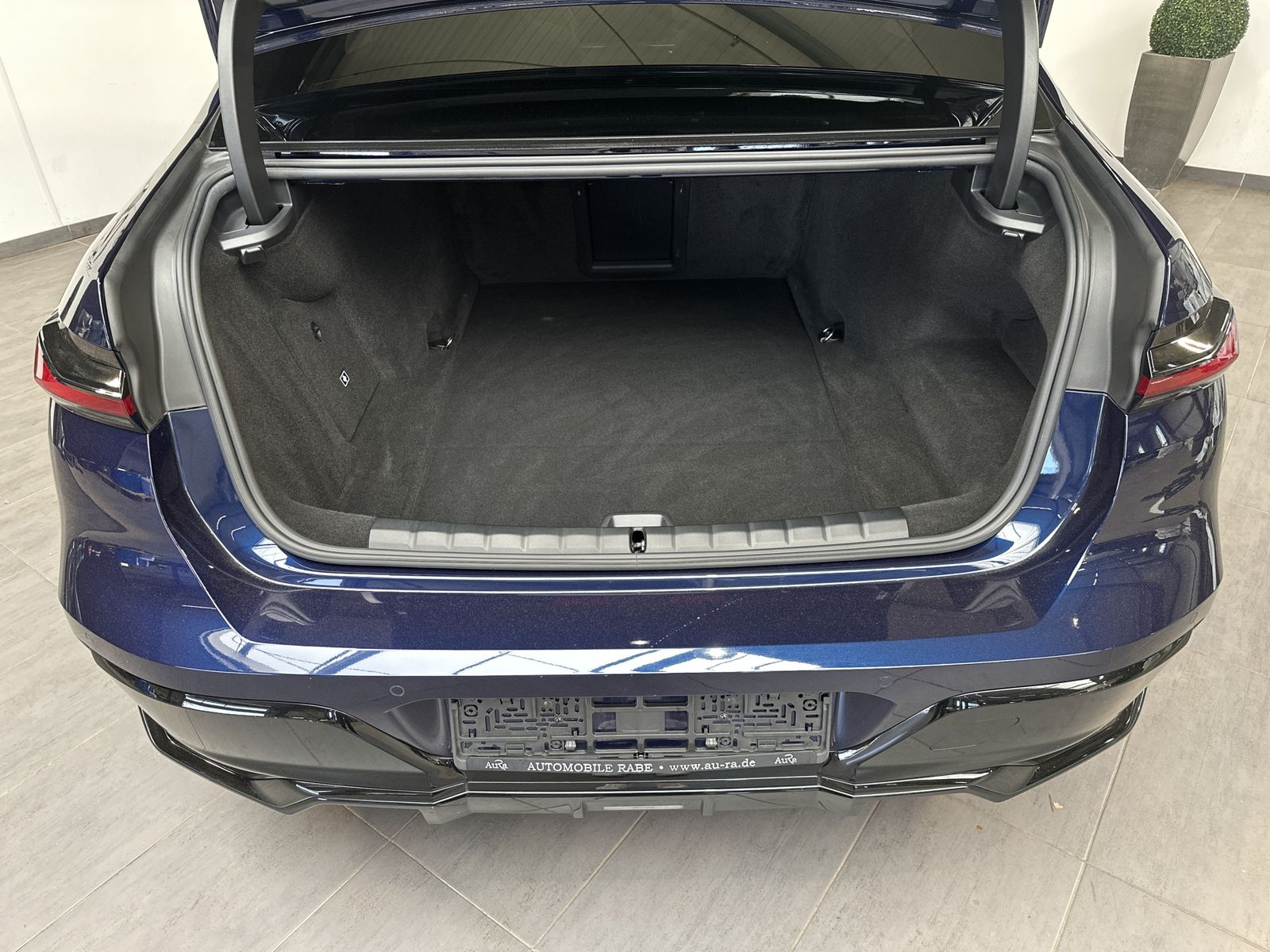 Fahrzeugabbildung BMW i7 xDrive60 M-Sport Pro NAV+LASER+PANO+HUD+360°