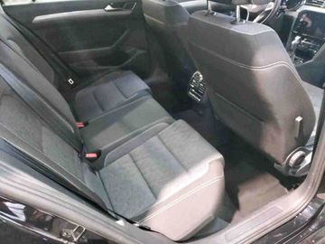 Volkswagen Passat Variant - 8