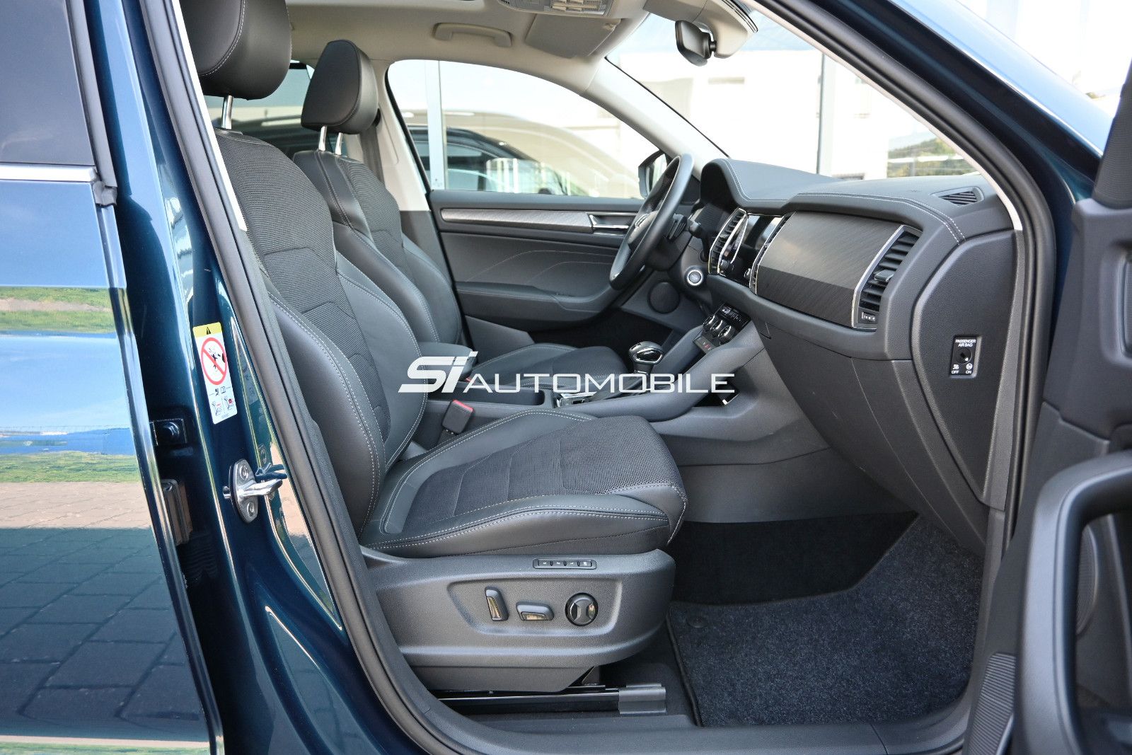 Fahrzeugabbildung SKODA Kodiaq 2.0 TDI DSG STYLE °ACC°AHK°STANDHEIZ°PANO
