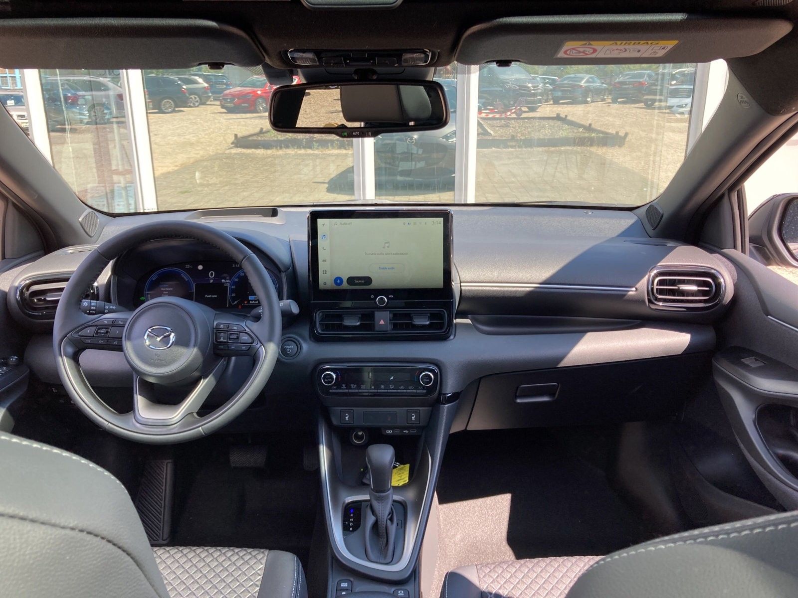 MAZDA 2 Hybrid 1.5L VVT-i 116PS HOMURA PLUS NAVI - Image 8
