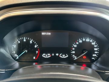 Ford Focus Lim. Titanium *Navi*AHK*LED*