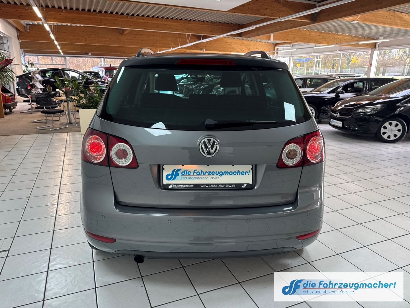 Fahrzeugabbildung Volkswagen Golf Plus VI Match  2-Zonen-Klimaautom*EXPORT