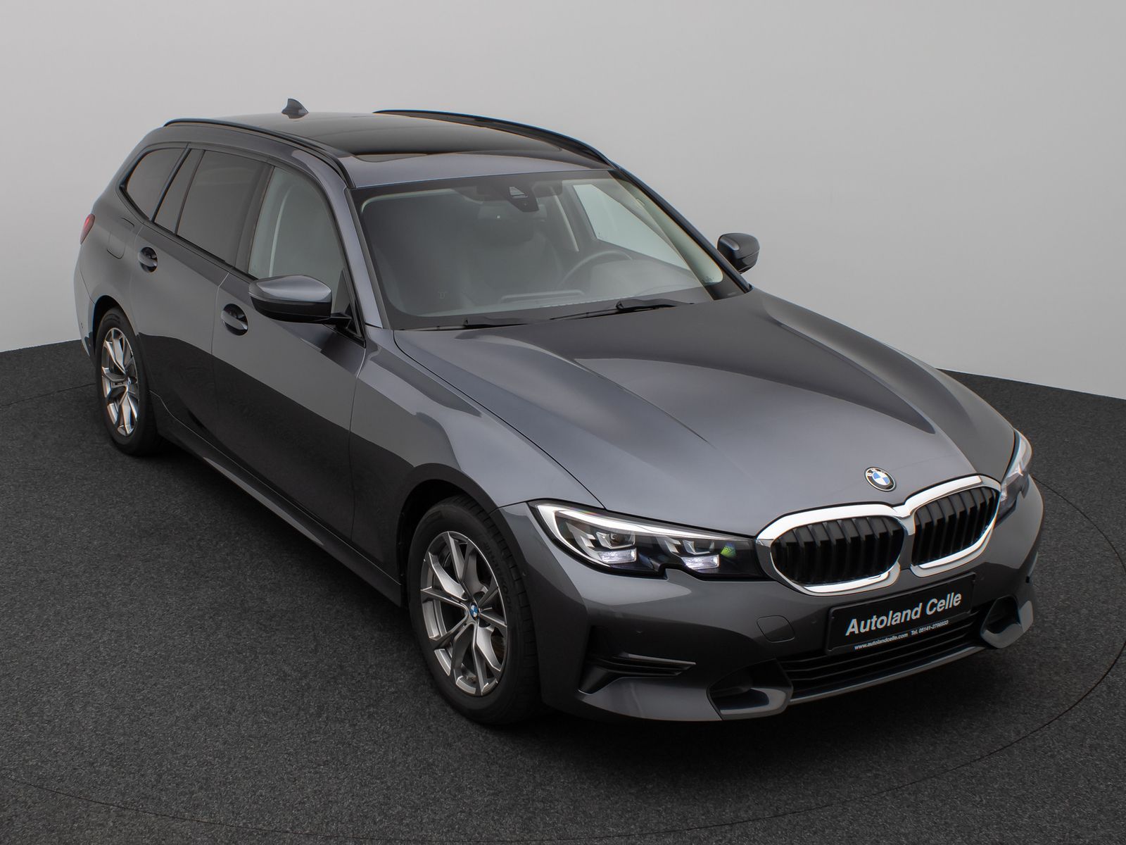 Fahrzeugabbildung BMW 320d SportLine Panorama Kamera DAB Komfort Alarm