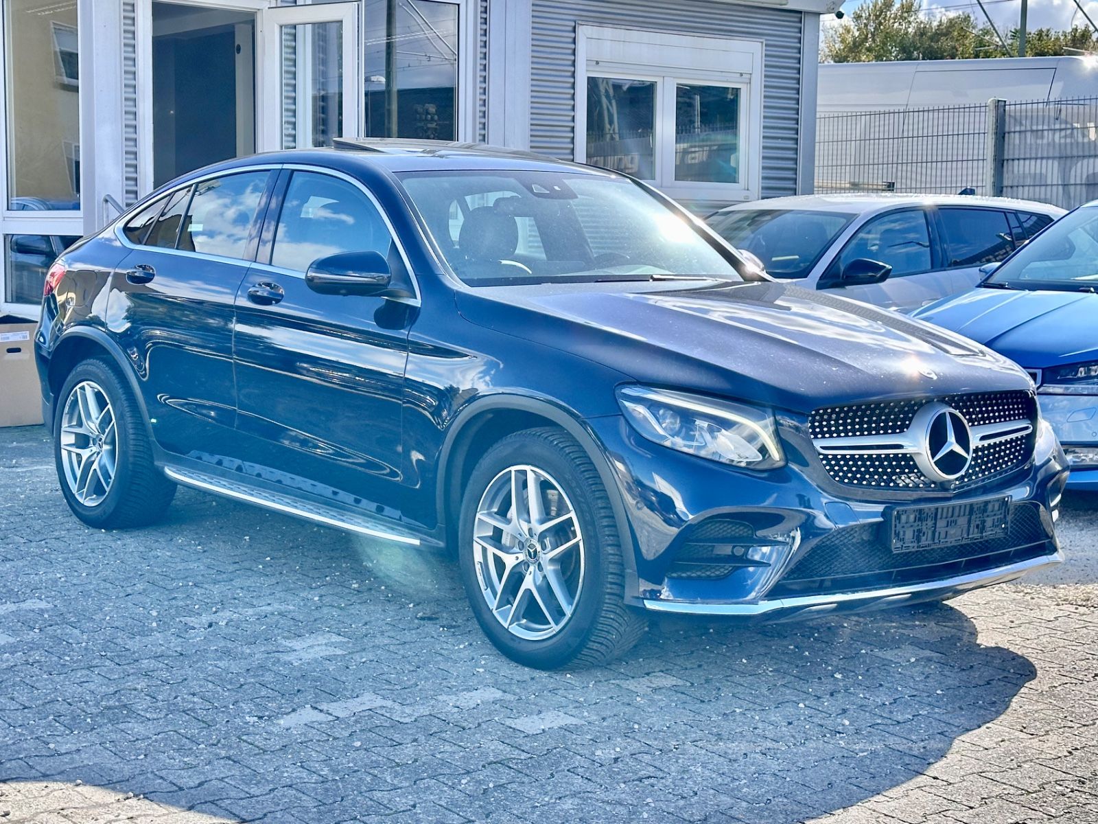 Fahrzeugabbildung Mercedes-Benz GLC 250 COUPE AMG 4MATIC*ESHD+KAMERA*