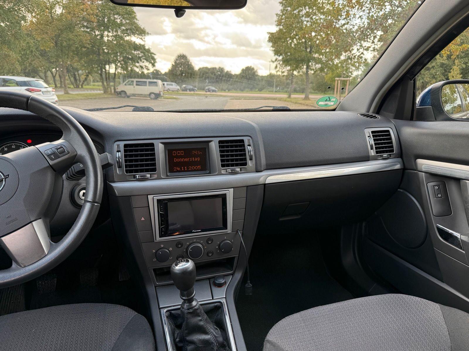Opel Signum 2006 — photo 6