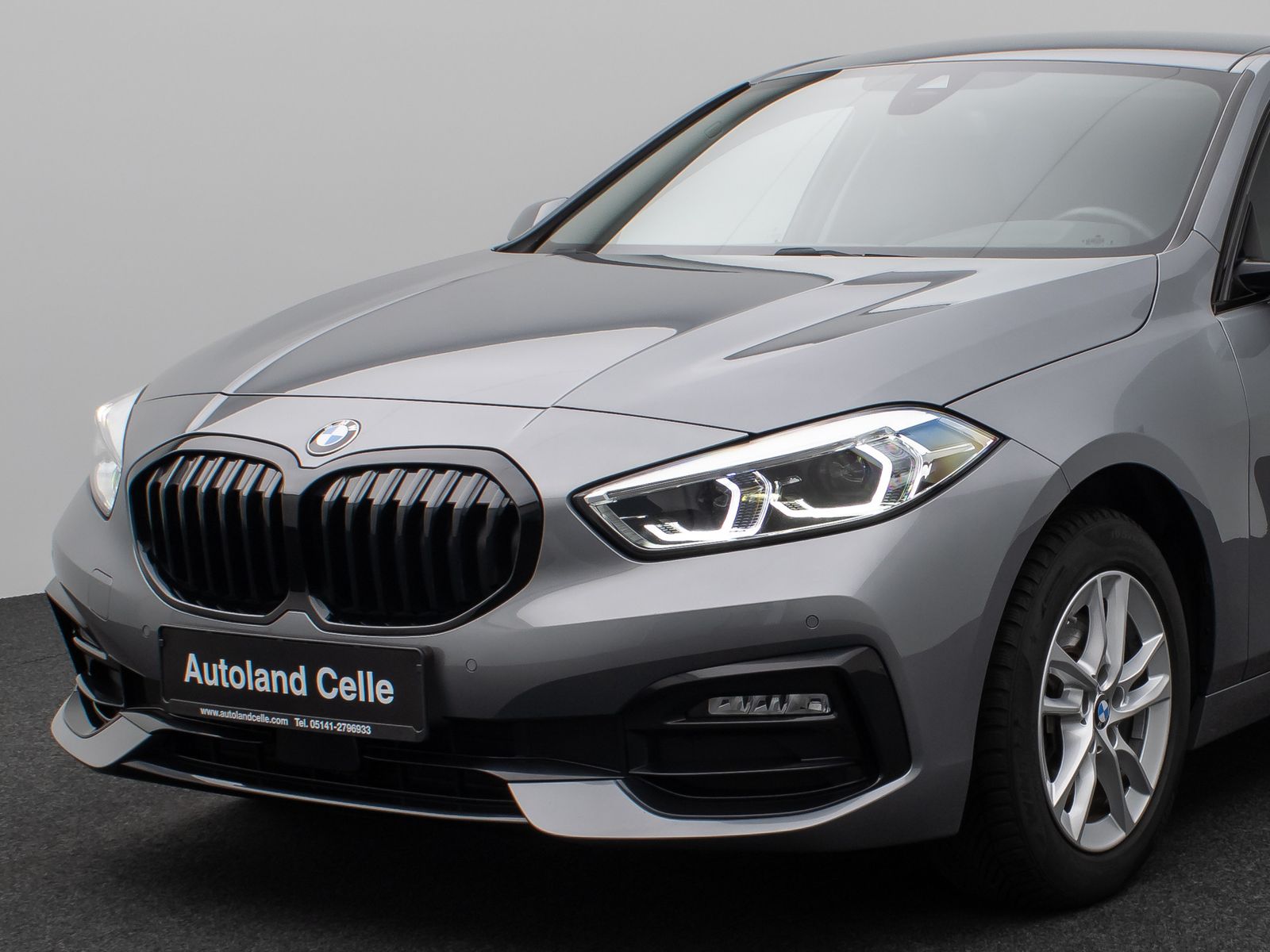 Fahrzeugabbildung BMW 118i Sport Line DAB HiFi Lenkrhz Fernlichtassist
