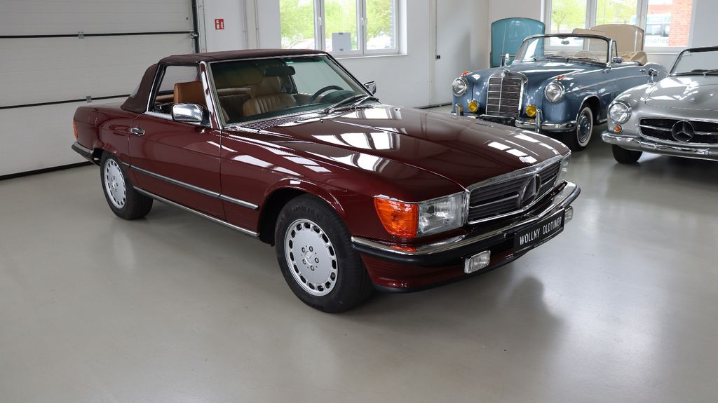 Mercedes-Benz SL 560