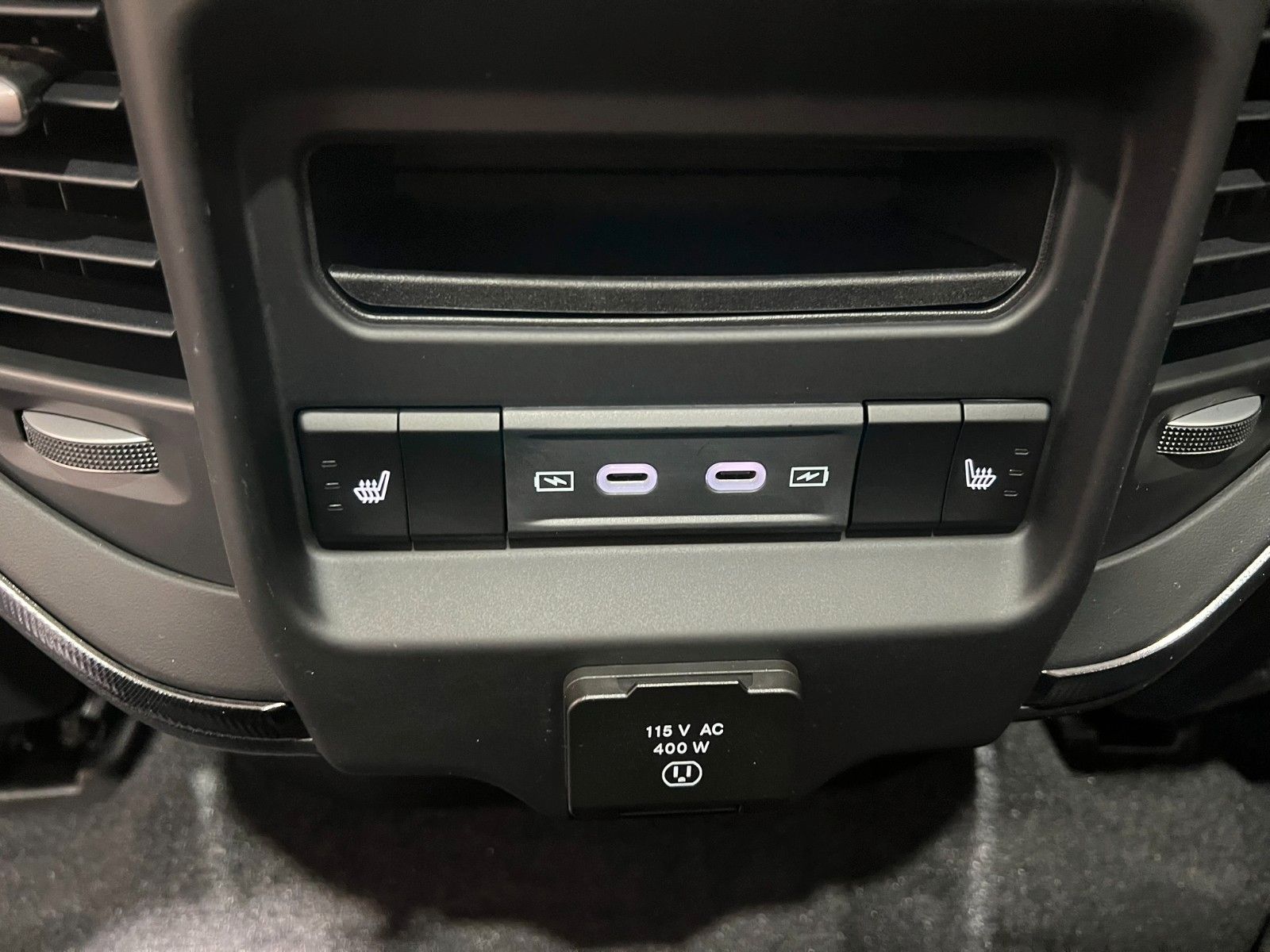 Fahrzeugabbildung Dodge RAM 1500 Sport Crew Cab Hemi V8 *Pro X15*