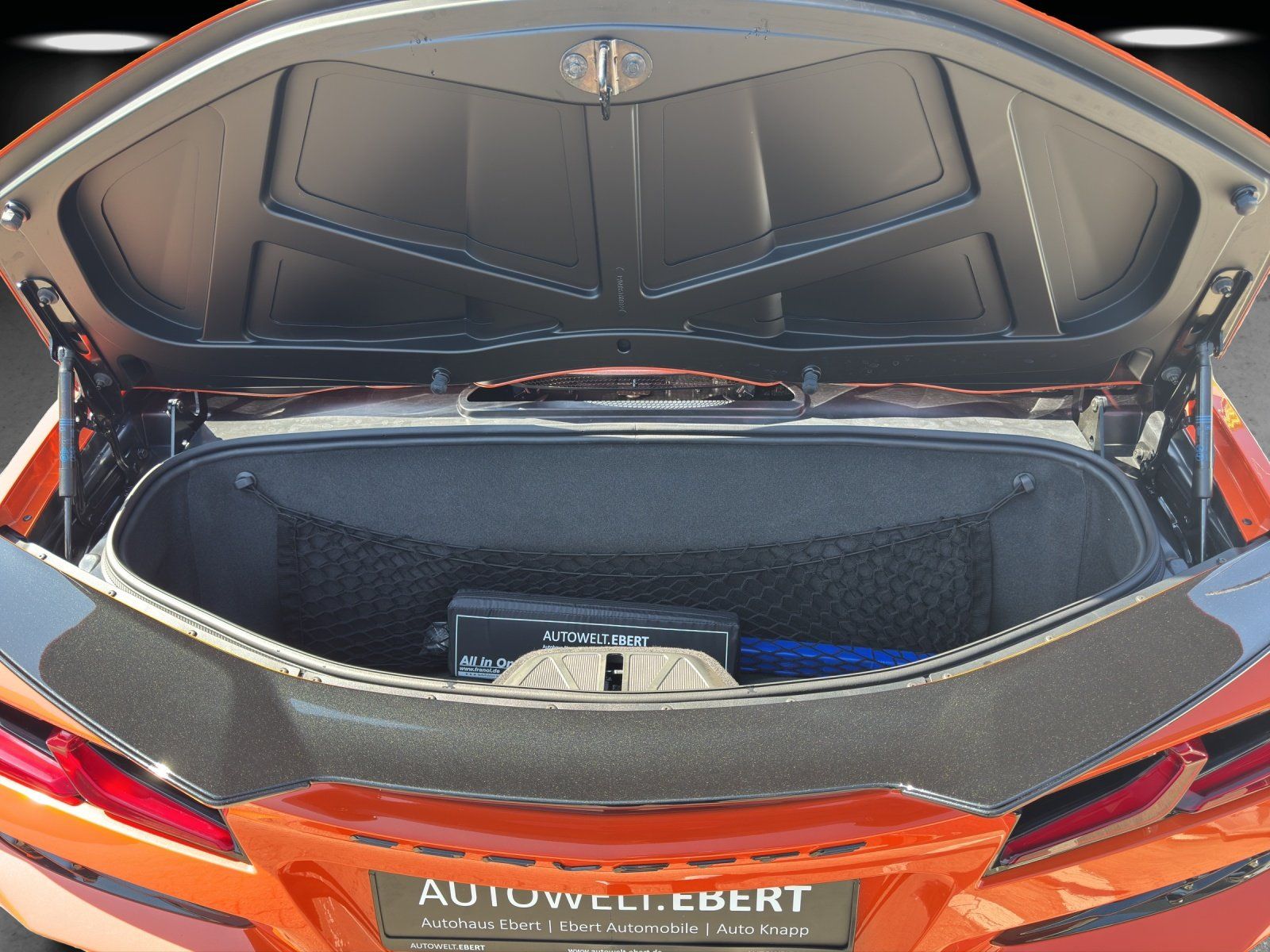 Fahrzeugabbildung Corvette C8 E-Ray 6.2 V8 3LT CARBON INTERIOR/STEALTH/LIFT