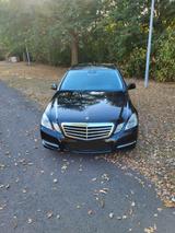 Mercedes-Benz E 200 CGI BlueEFFICIENCY AVANTGARDE AVANTGARDE - Mercedes-Benz E 200 in Krefeld