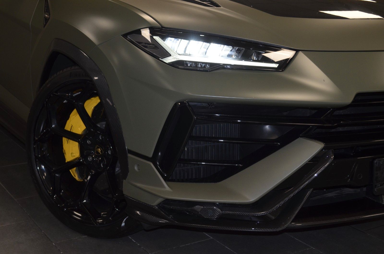 Lamborghini Urus Performante VOLLCARBON PANO AKRAPOVIC B&O foto 3