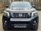 Nissan Navara NP300 Double Cab 4x4|360|LED|KEYLESS| - Nissan mit Diesel-Antrieb: Geländewagen