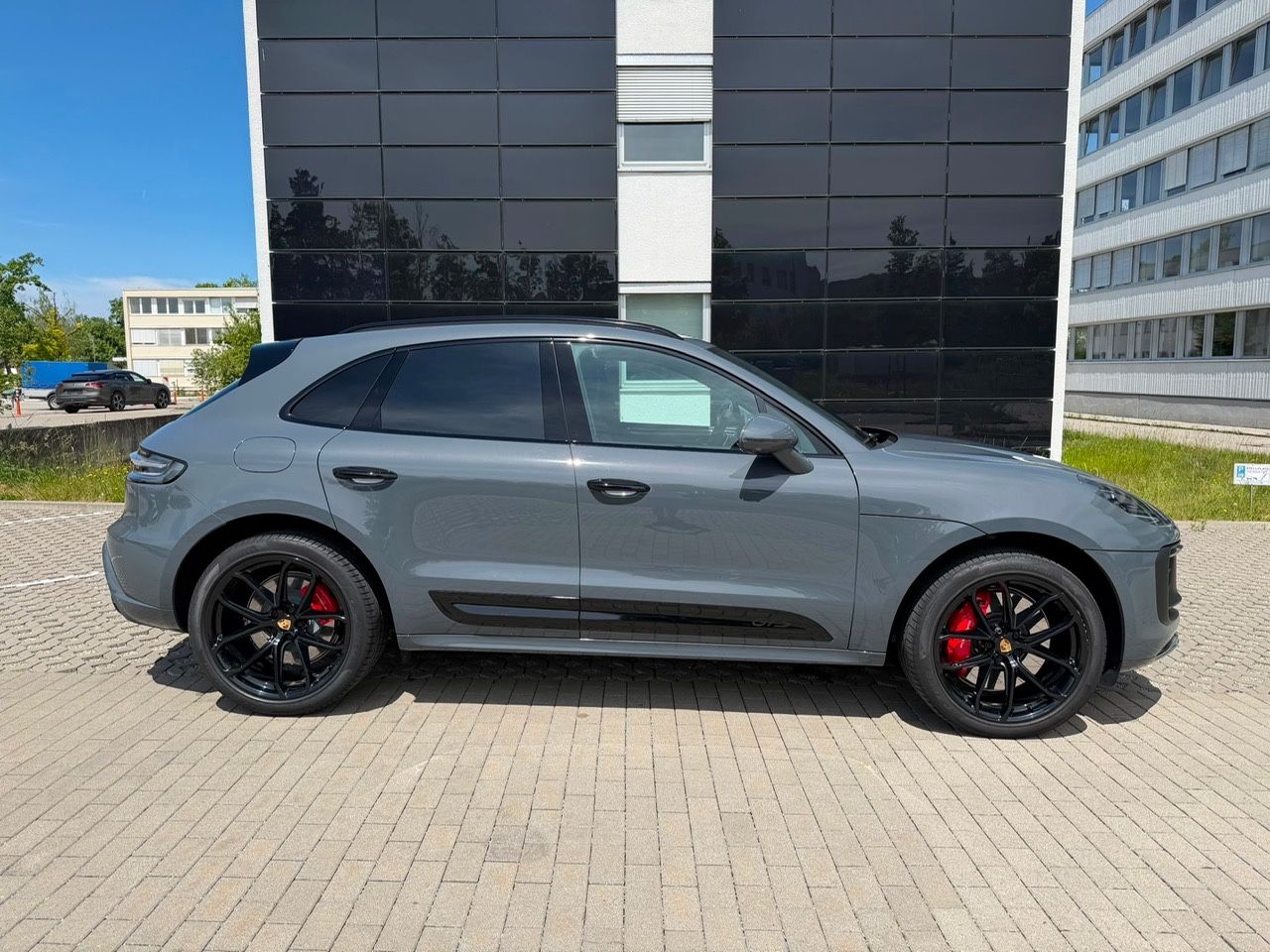Porsche Macan GTS Abgassport Panorama approved 7/28 foto 12
