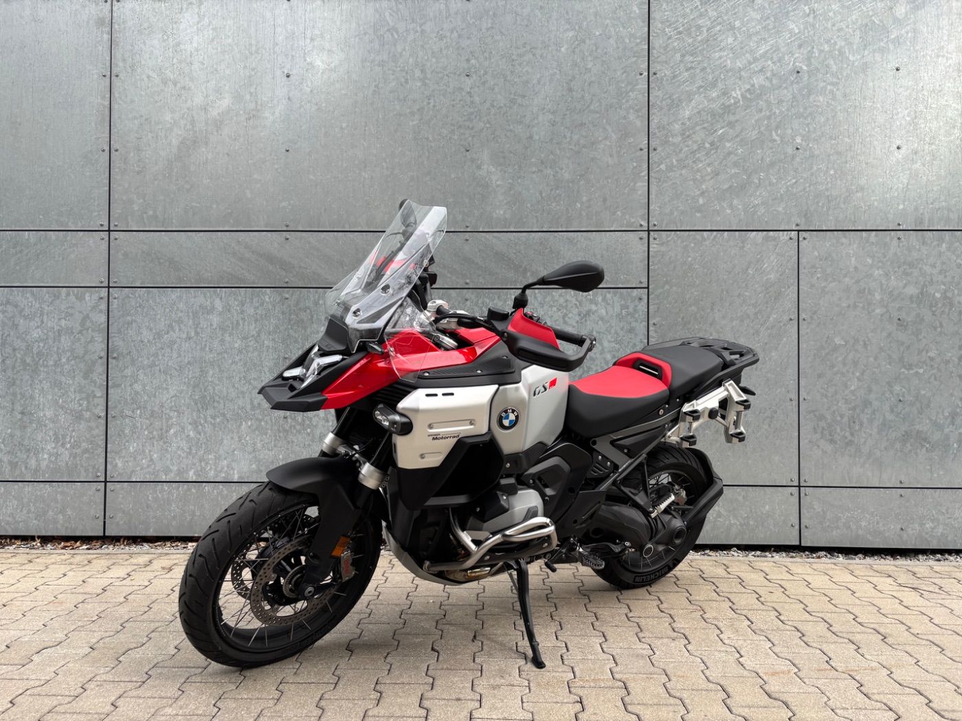 Fahrzeugabbildung BMW R 1300 GS Adventure 3 Pakete