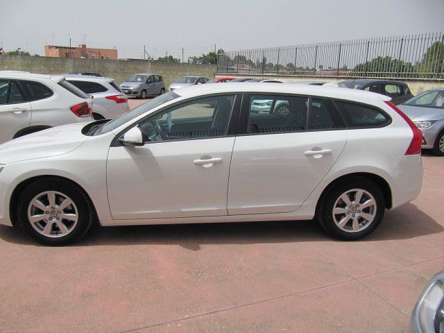 Volvo V60 D2 - CAMBIO AUTOMATICO