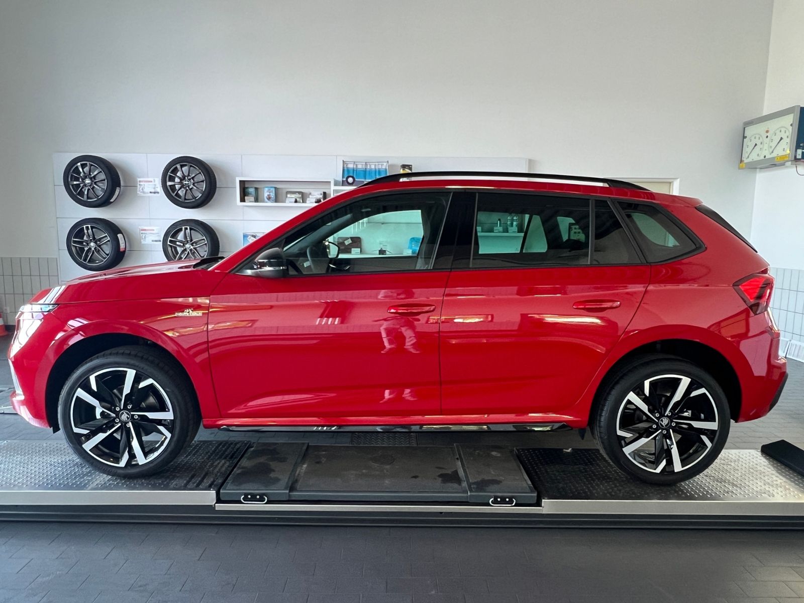 Fahrzeugabbildung SKODA Kamiq Monte Carlo 1.5 TSI DSG *AHK, Matrix-LED*