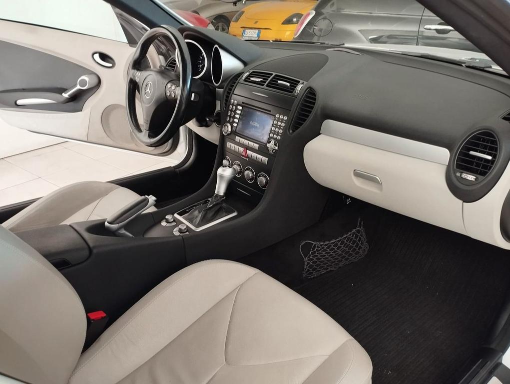 Mercedes-Benz SLK 200