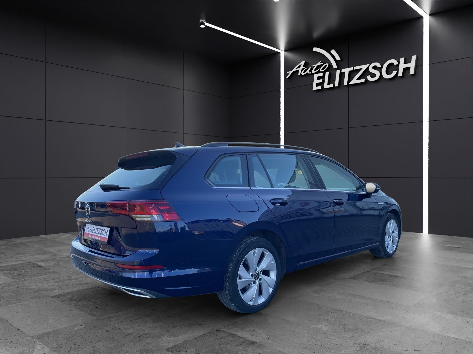 Fahrzeugabbildung Volkswagen Golf VIII Variant Style TSI LED+ ACC SH RearView