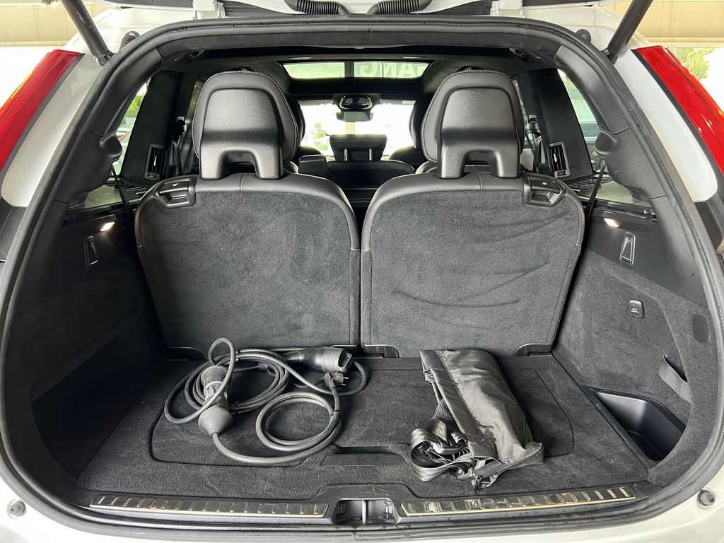 Volvo XC90 T8 Ultimate Dark Recharge AWD UPE101K B&W