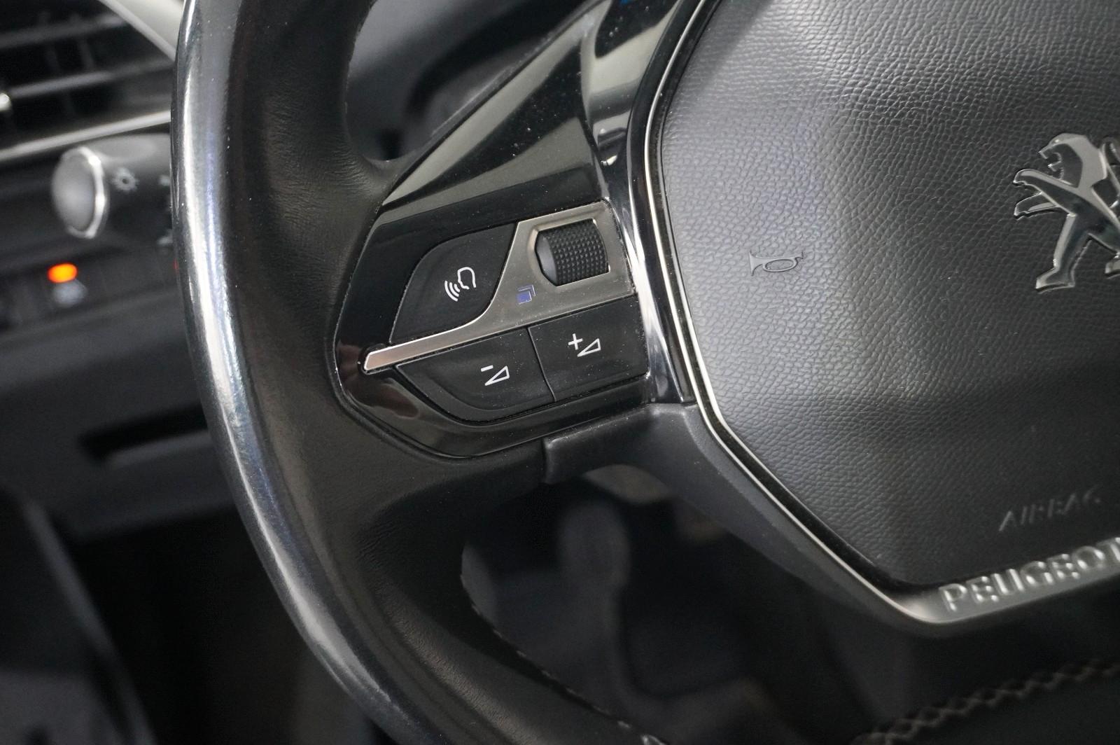 Peugeot 3008 1.5D ALLURE NAVI/LED/KAMERA/SPORT/VIRTU/AHK