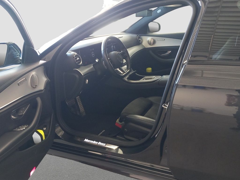 Fahrzeugabbildung Mercedes-Benz E 400 d 4MATIC T-Modell AMG Line*Night Paket*360