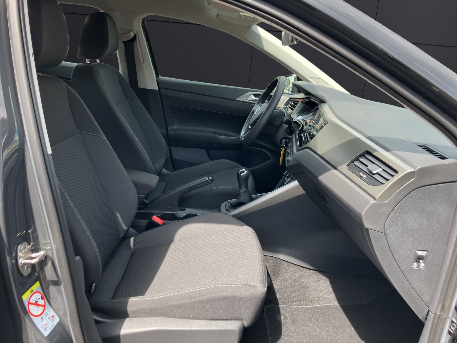 Fahrzeugabbildung Volkswagen Polo 1.0 Comfortline Klima DAB PDC SH