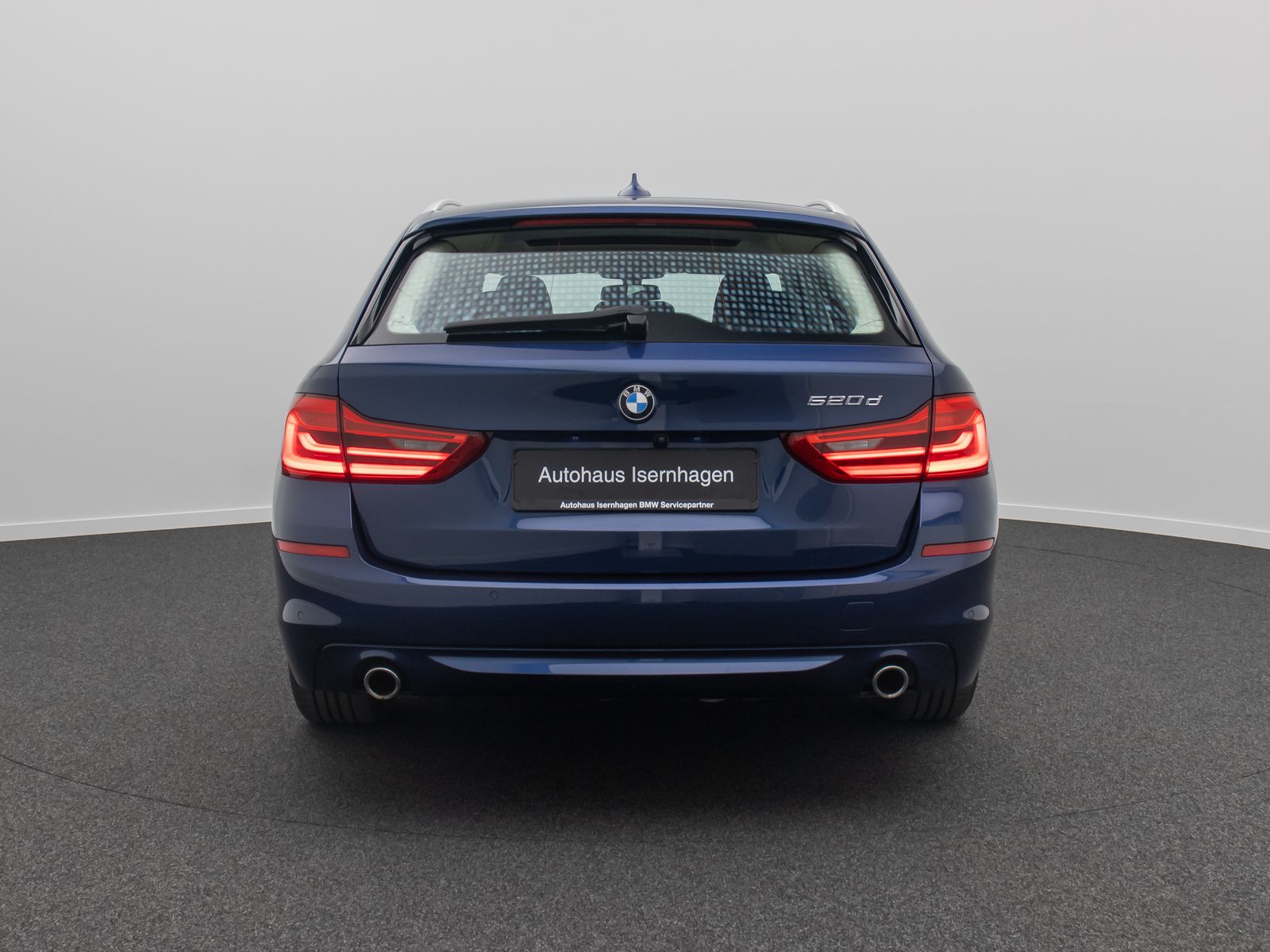 Fahrzeugabbildung BMW 520d Kamera DAB Stop&Go AHK Alarm Fernlichtassis