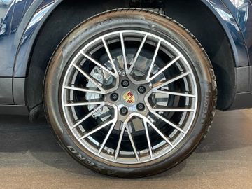 Porsche Cayenne - 4