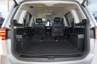 Volkswagen Touran 1.5TSI DSG Highline StdHz AHK Navi Rkam D