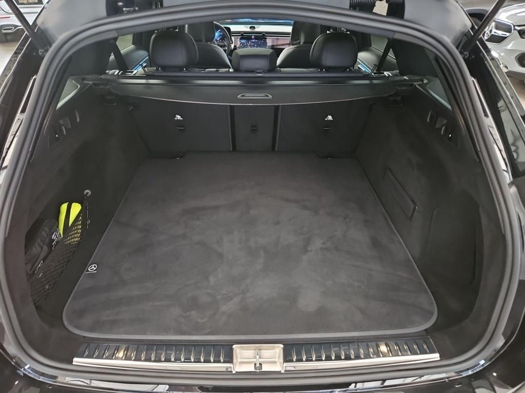 Fahrzeugabbildung Mercedes-Benz E 220 d T AMG AHK Pano Superscreen Burm.4D 360°