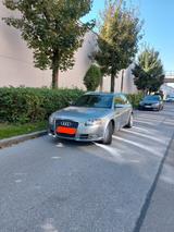 Audi S LINE A4 2.0 T FSI quattro  - Audi A4 aus 2005: Line