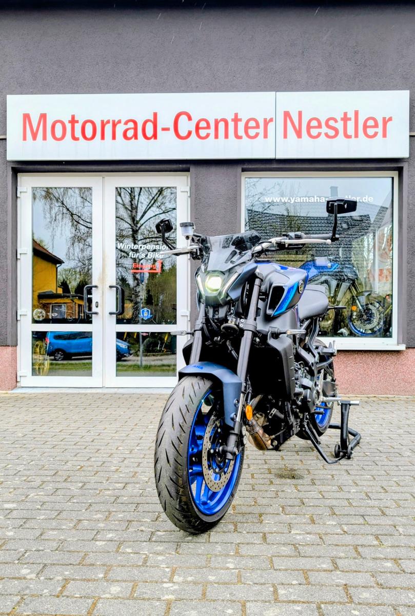 Yamaha MT09 RN83 wenig Kilometer Service NEU