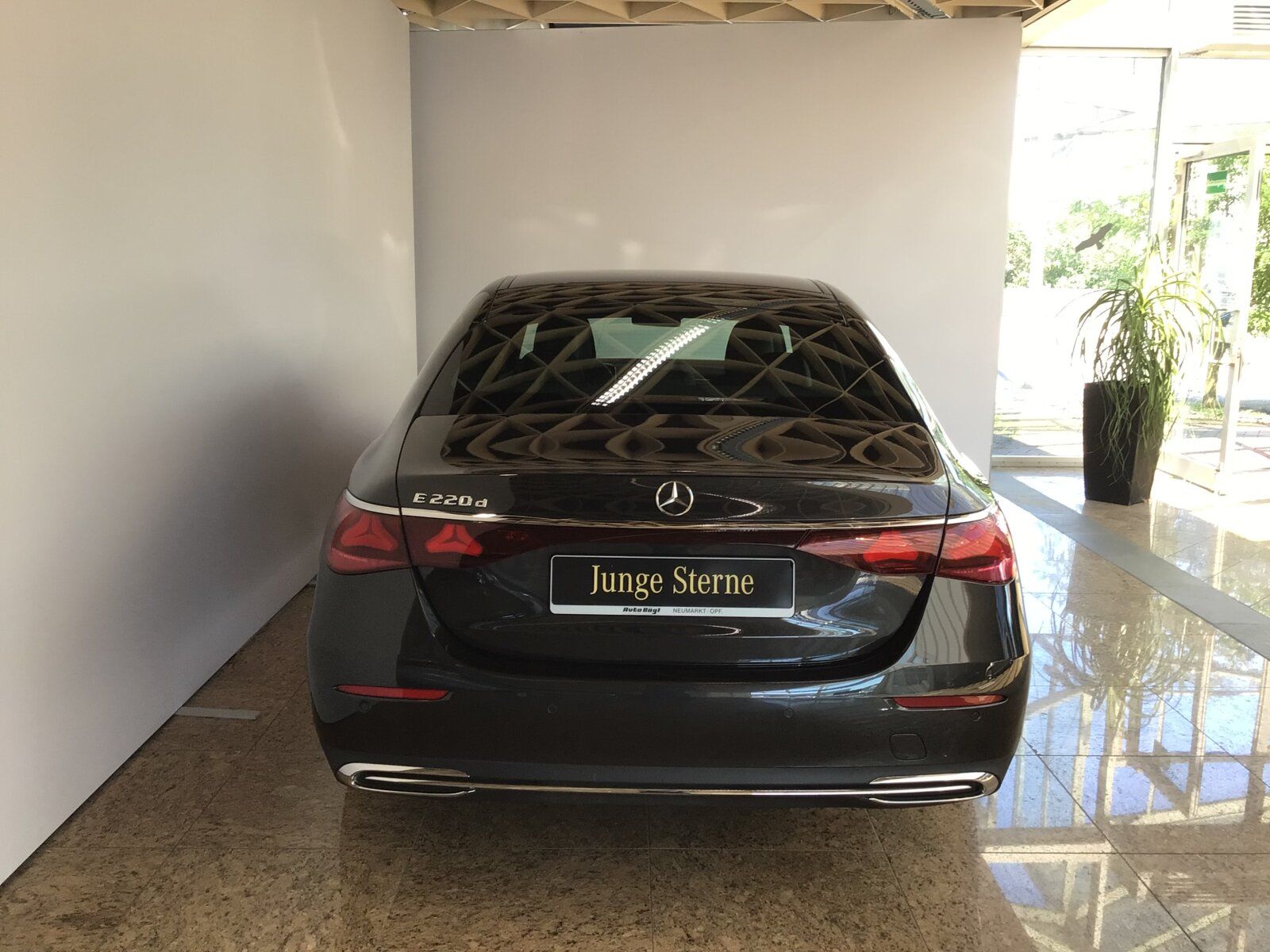 Mercedes-Benz E 220 d Limousine AVANTGARDE Advanced Navi Autom foto 5