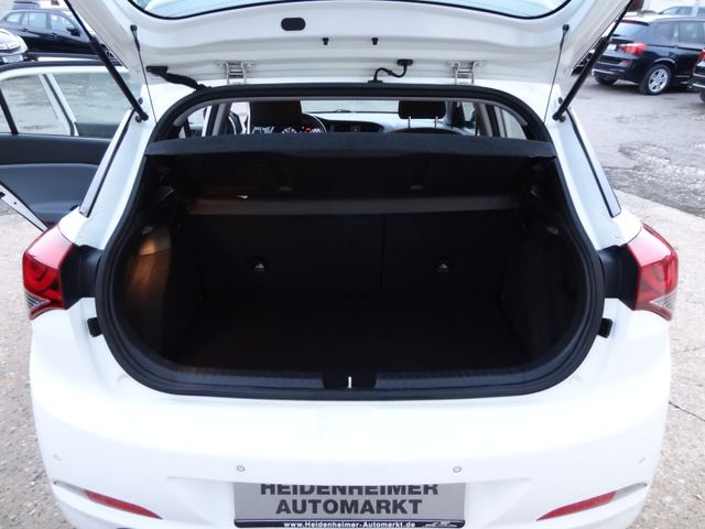 Fahrzeugabbildung Hyundai i20 Sport/OZ-Felgen/Navi/Kamera/SitzH/