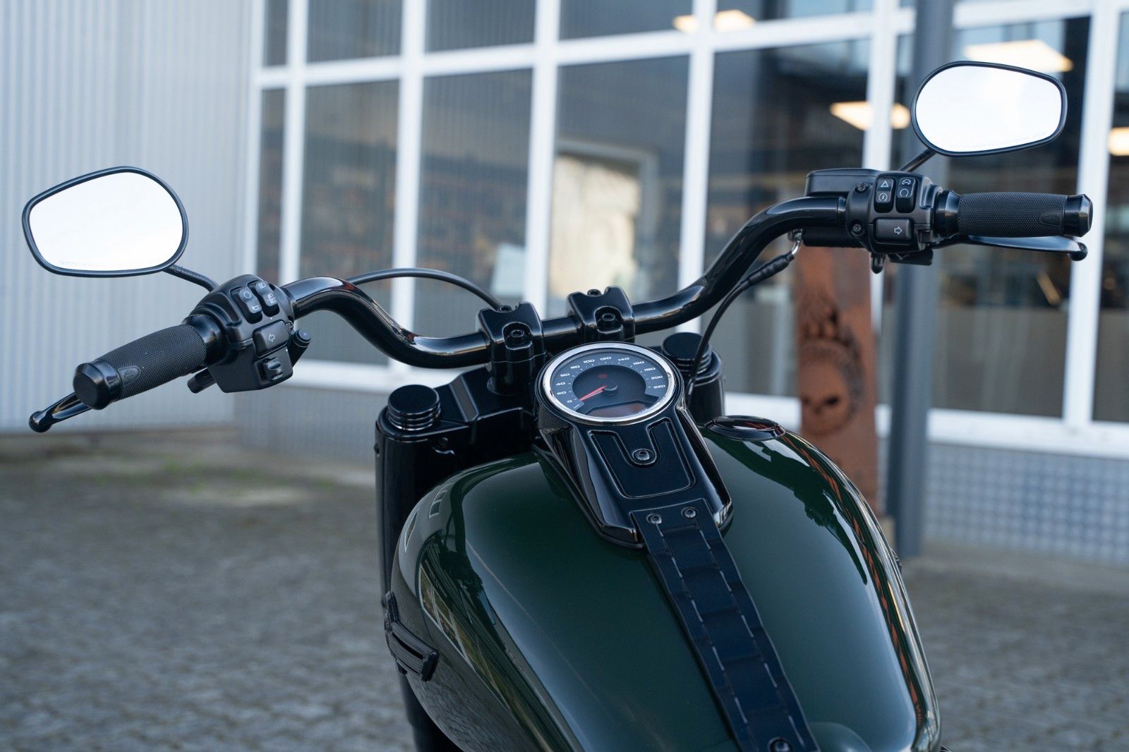 Fahrzeugabbildung Harley-Davidson GREEN DARK FAT BOY FLFBS 114 MY24 -JEKILL&HYDE-