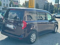 Fahrzeugabbildung T 180 lang EU6e 7-Sitzer