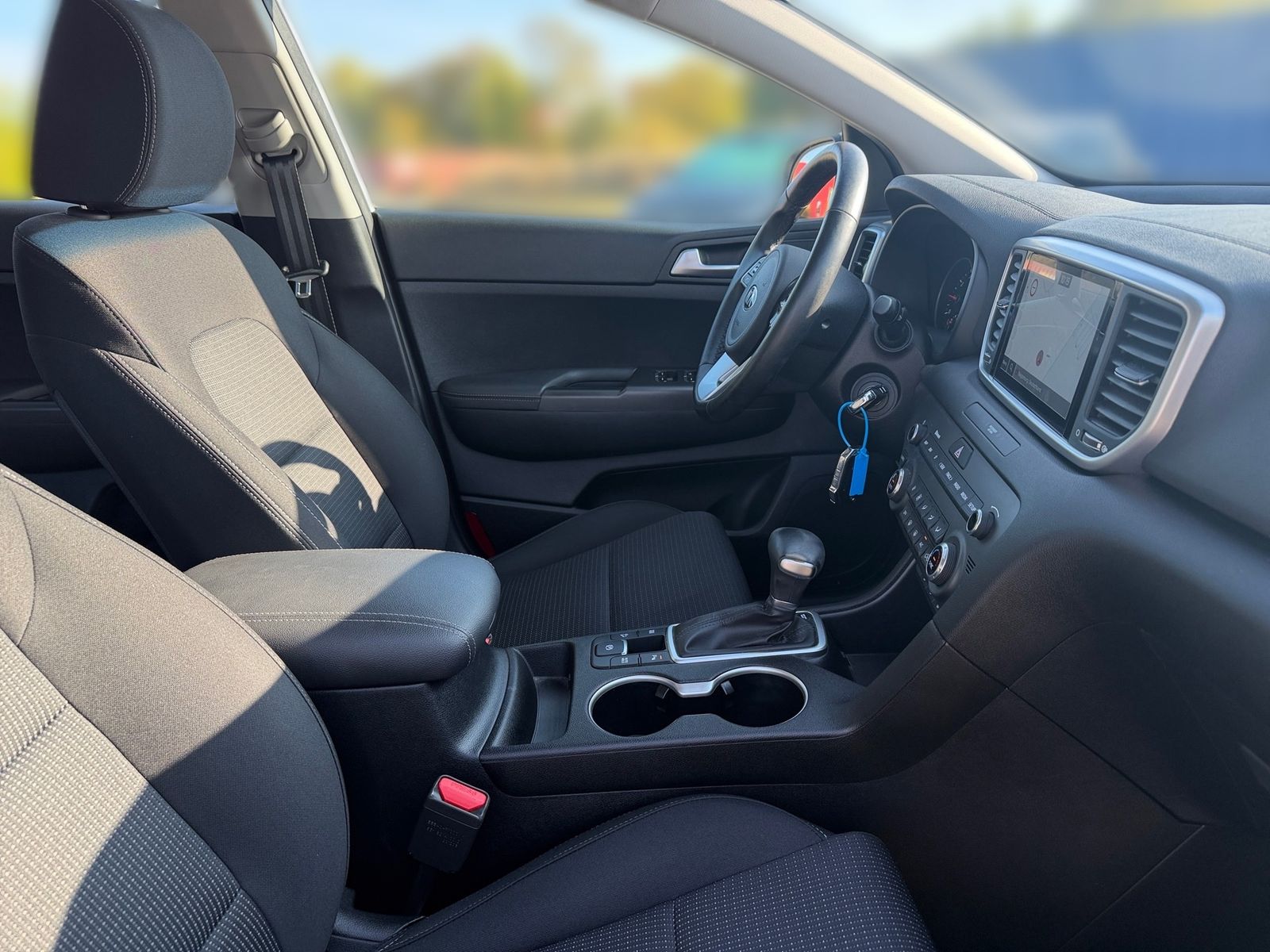 Fahrzeugabbildung Kia SPORTAGE 1.6T 2WD DCT7 VISION KOM