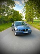 BMW 320i - - BMW 320 aus 2004: 320i