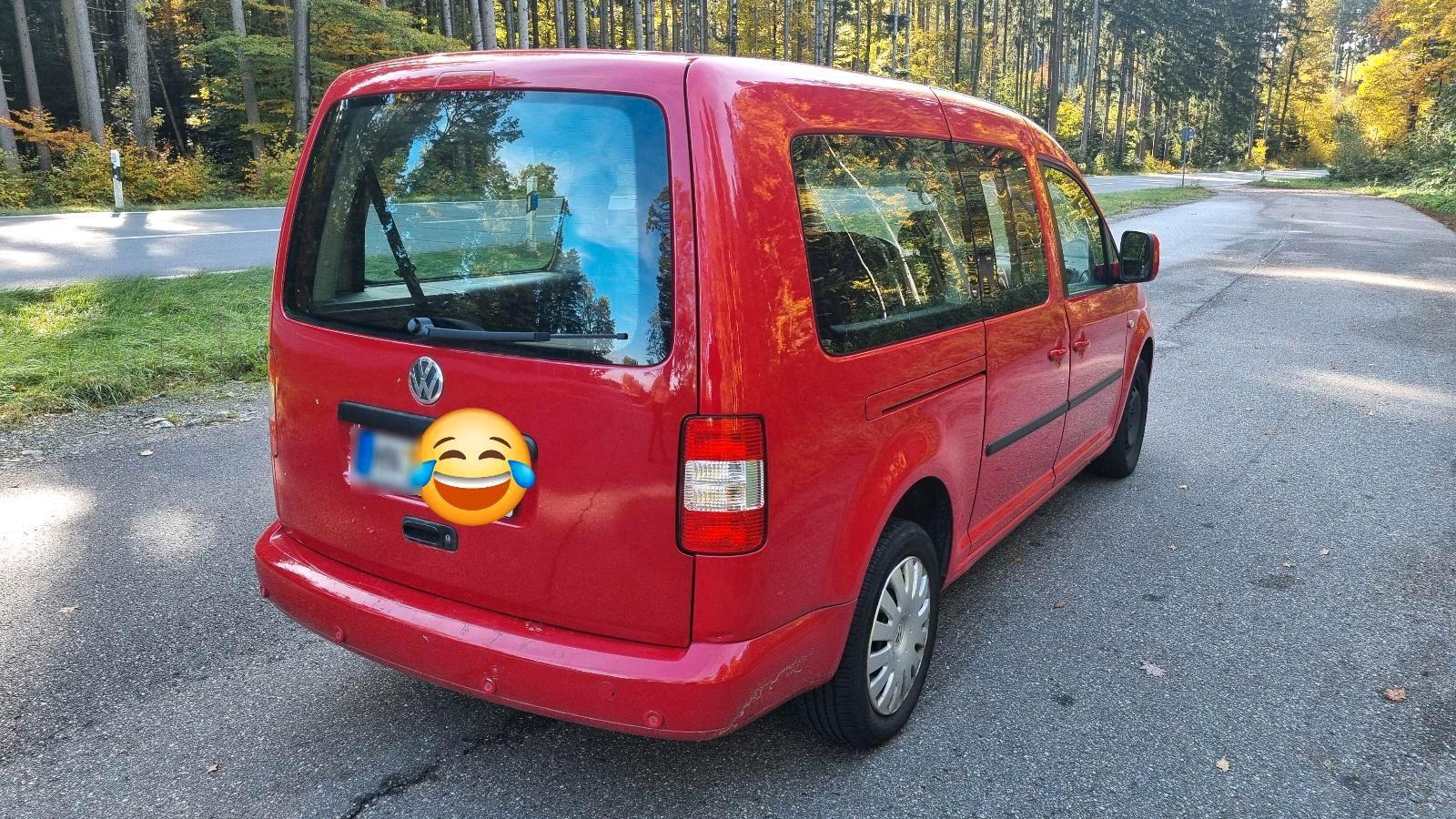 Volkswagen Caddy 2009 — салон