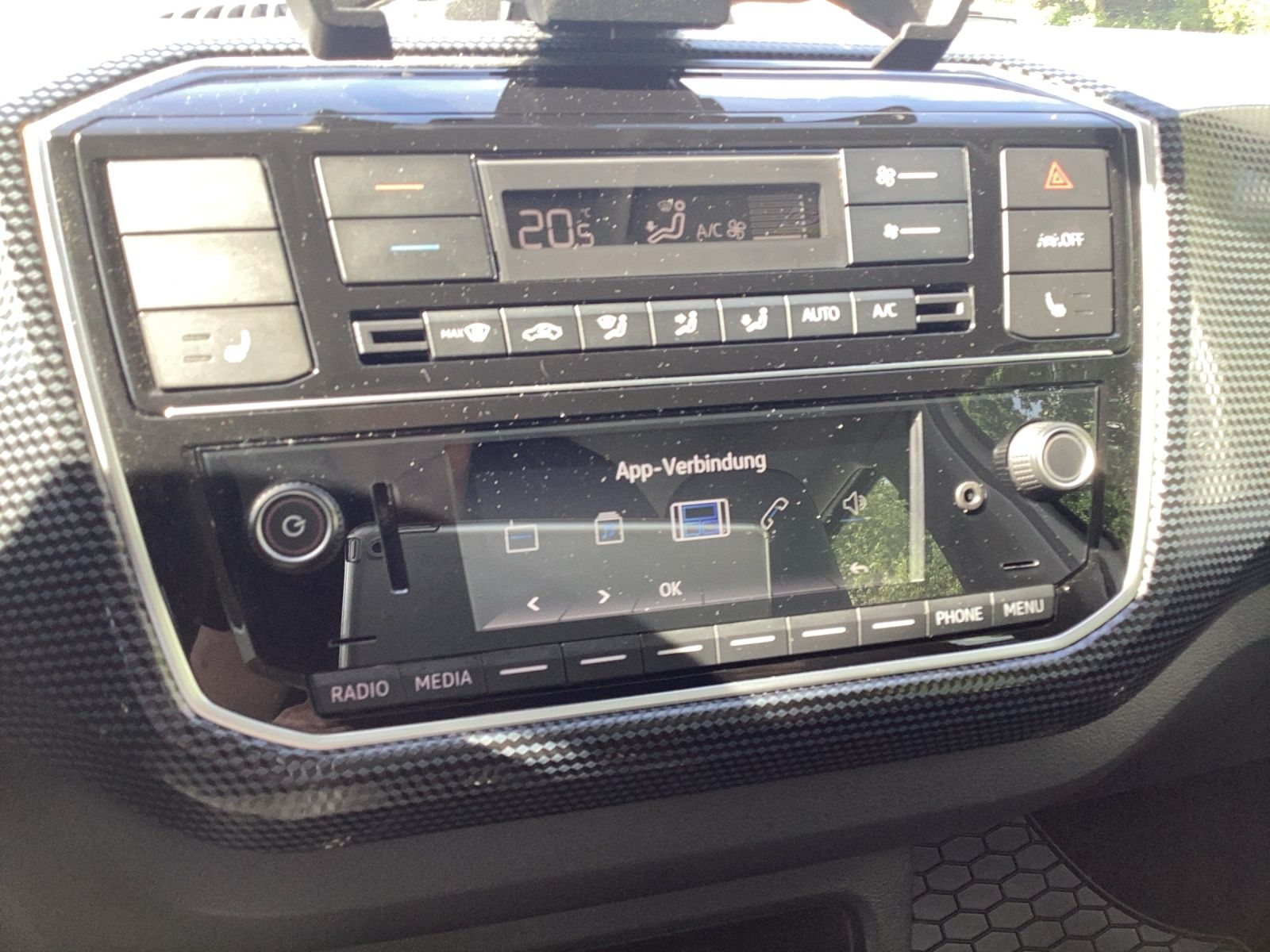 Fahrzeugabbildung Volkswagen up! 1.0 move Climatronic RFK DAB SH