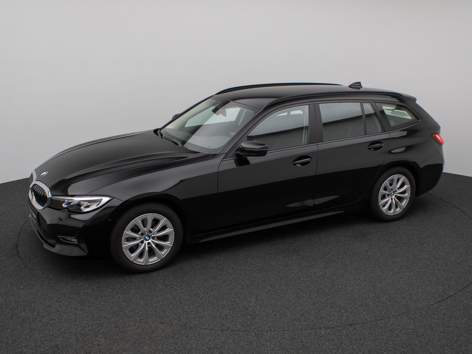 Fahrzeugabbildung BMW 320i CockPit+ DAB PDC LED Lordos Sitzhzg Komfort