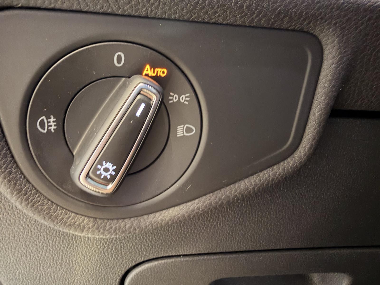 Volkswagen Touran 2,0TDI DSG Goal 7 Sitze NAVI AHK, миниатюра 8