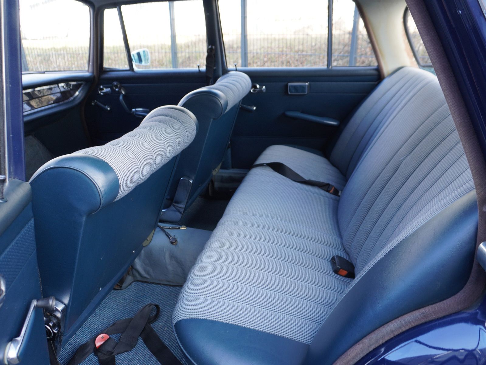 Fahrzeugabbildung Mercedes-Benz 200