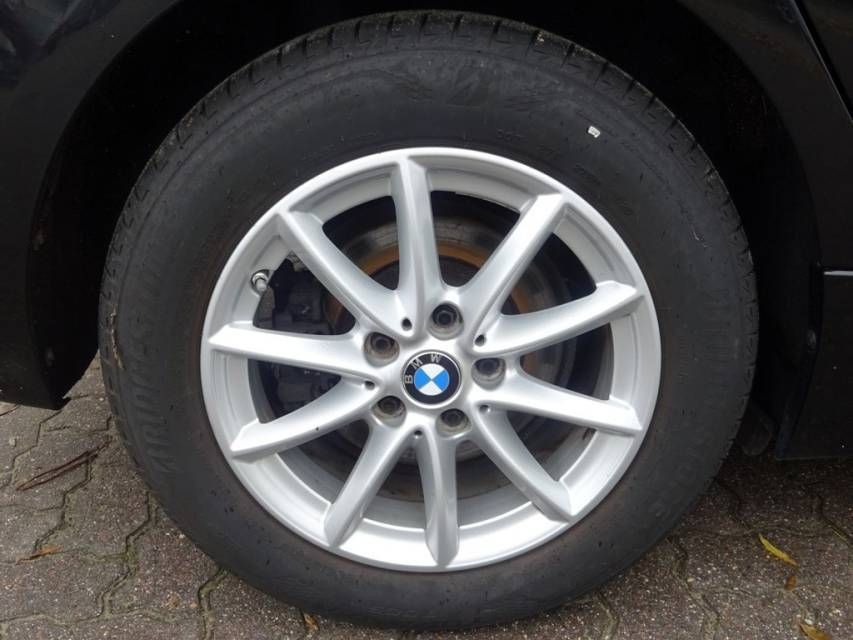 Fahrzeugabbildung BMW 218d 2.0 Active Tourer Automatik Advantage 8-fac