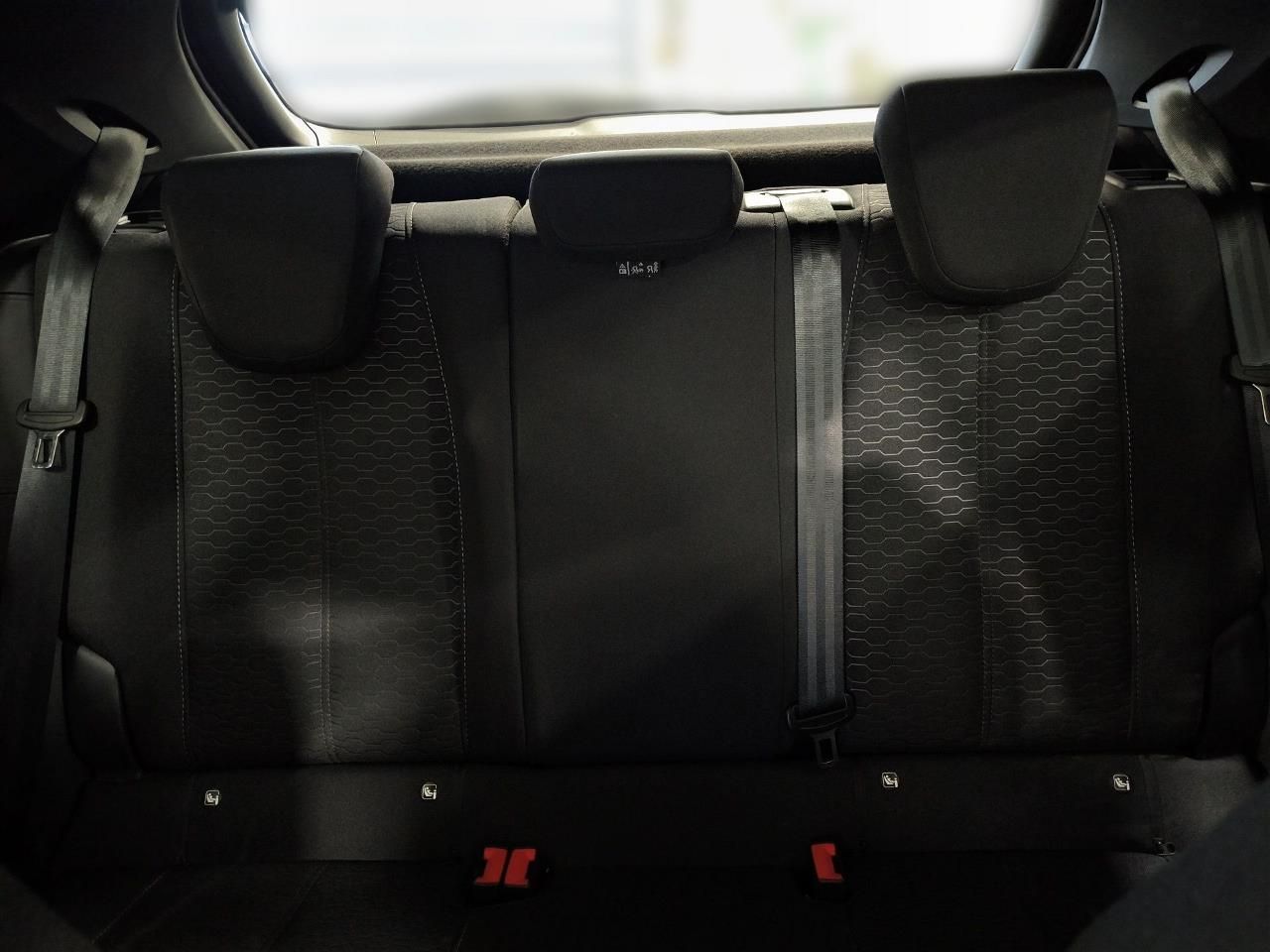 Fahrzeugabbildung Opel Mokka Edition 1.2 Turbo AT+Navi+Sitzhzg+Keyless