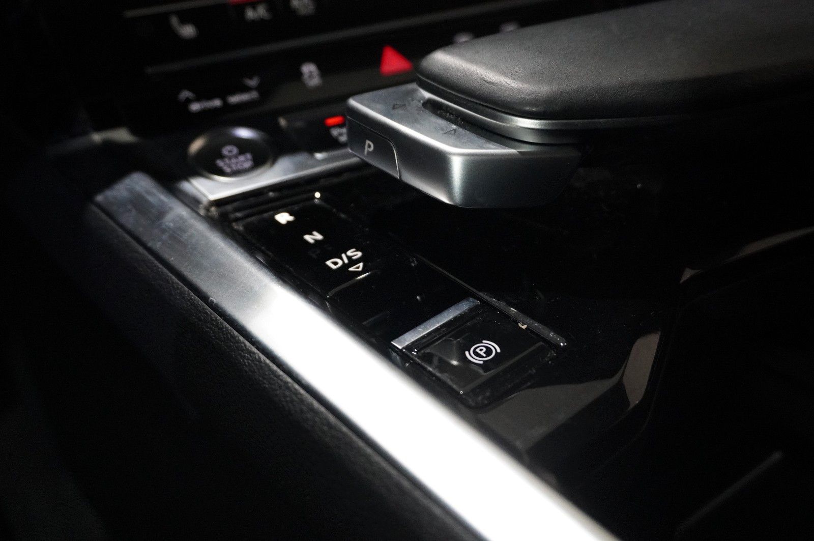 Fahrzeugabbildung Audi e-tron 50 quattro ADVANCED NAVI/LED/SPORT/SH/DAB
