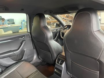 Skoda Octavia Combi RS *TEMPOMAT*NAVI*AHK*BI-XENON*